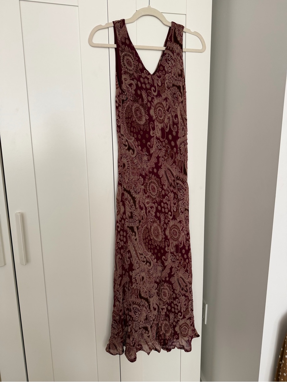 Vintage Burgundy Paisley V-Neck Maxi Dress